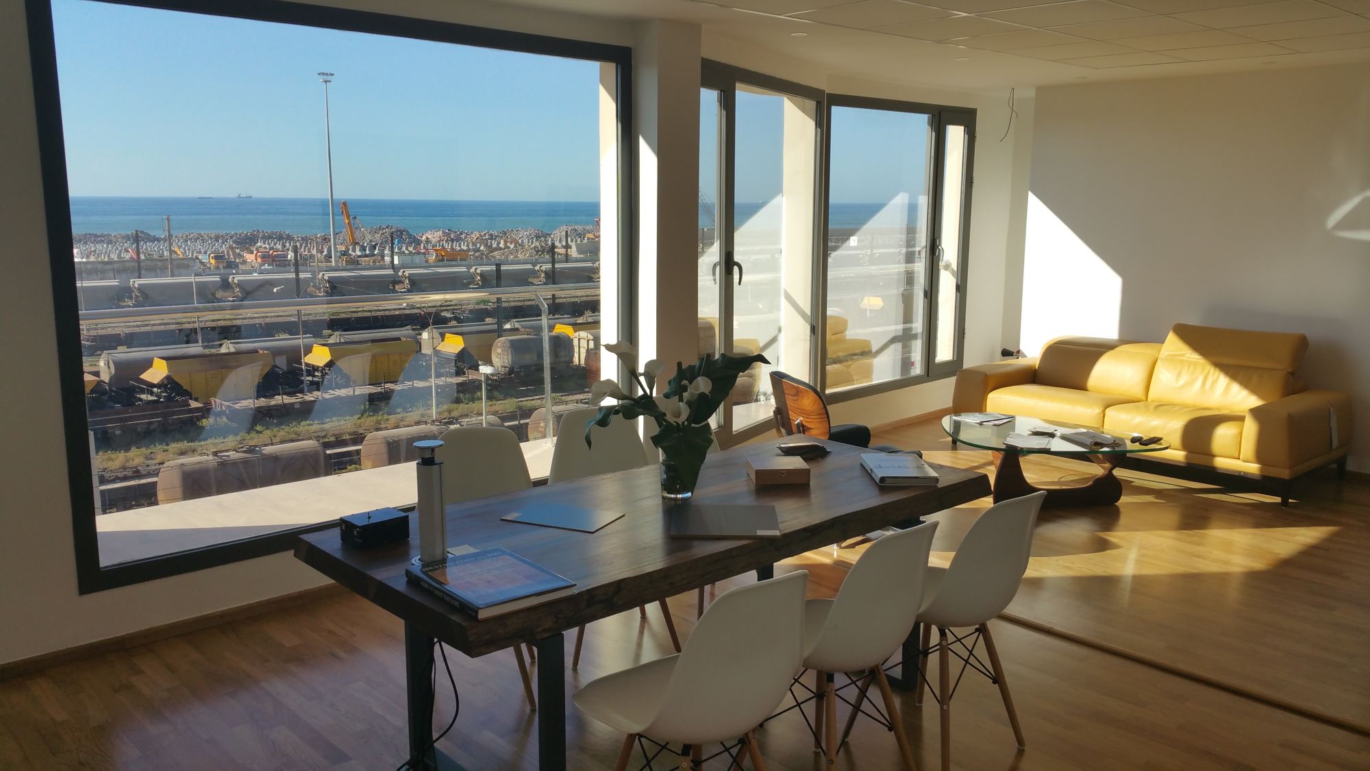 Bureaux Nordic Timber, vue sur le port de Casablanca